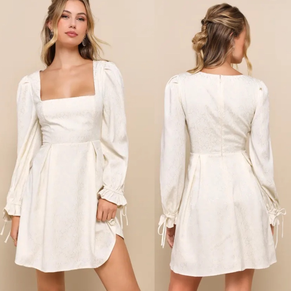 Elegant Adoration Cream Floral
Jacquard Long Sleeve Mini Dress